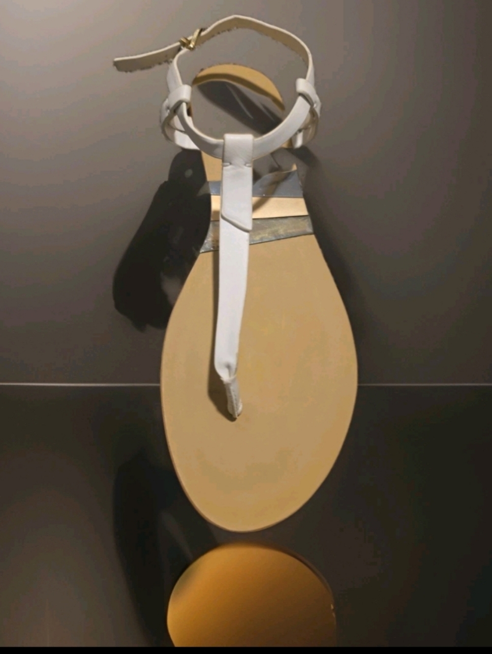White Aldo T-strap adjustmentable strap Sandals &gold/silver accents On Footbed - Picture 2 of 6